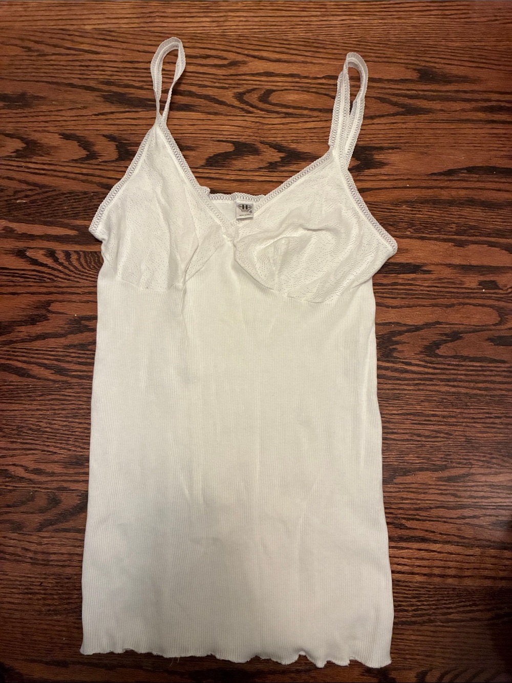 NWOT Henri women’s size 6 White Ribbed Lace-Trim Camisole 100% cotton.